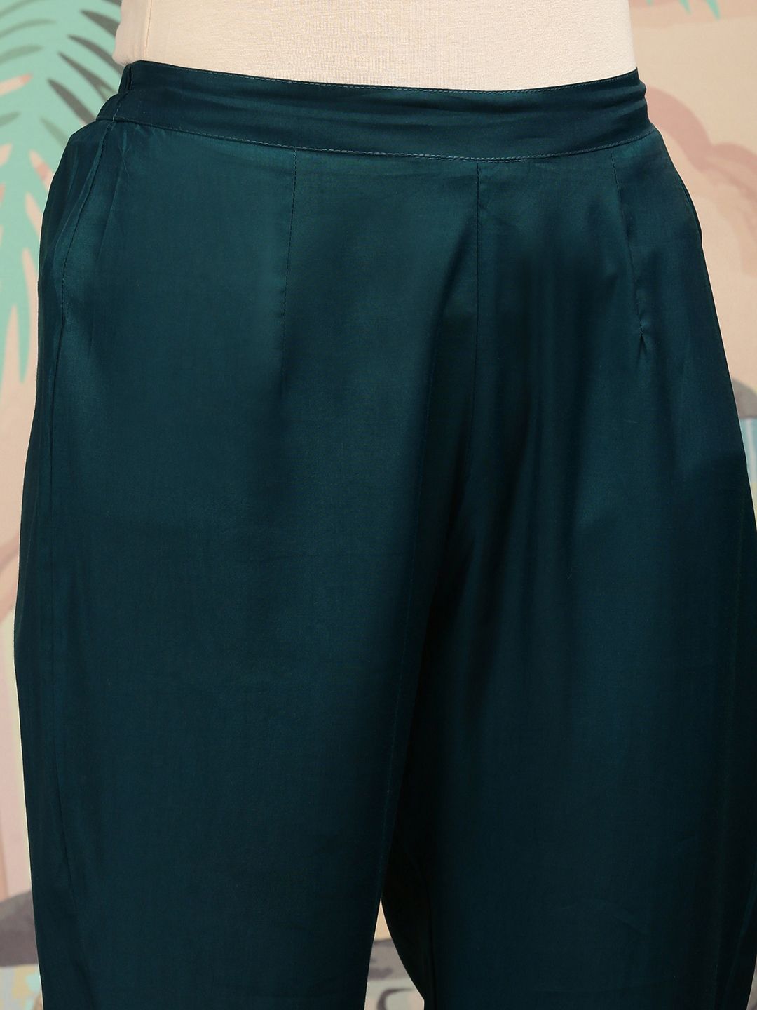 Dhiyona IS Women's Green Embroidered Regular Sequinned Straight Kurta With Trousers & Duppatta