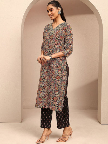 Women Ethnic Motifs Printed Regular Thread Work Kurta with Trousers & With Dupatta