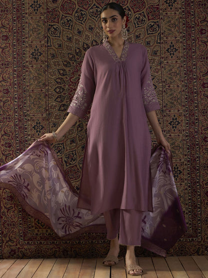 Floral Embroidered Regular Thread Work Straight Kurta With Trousers & Dupatta