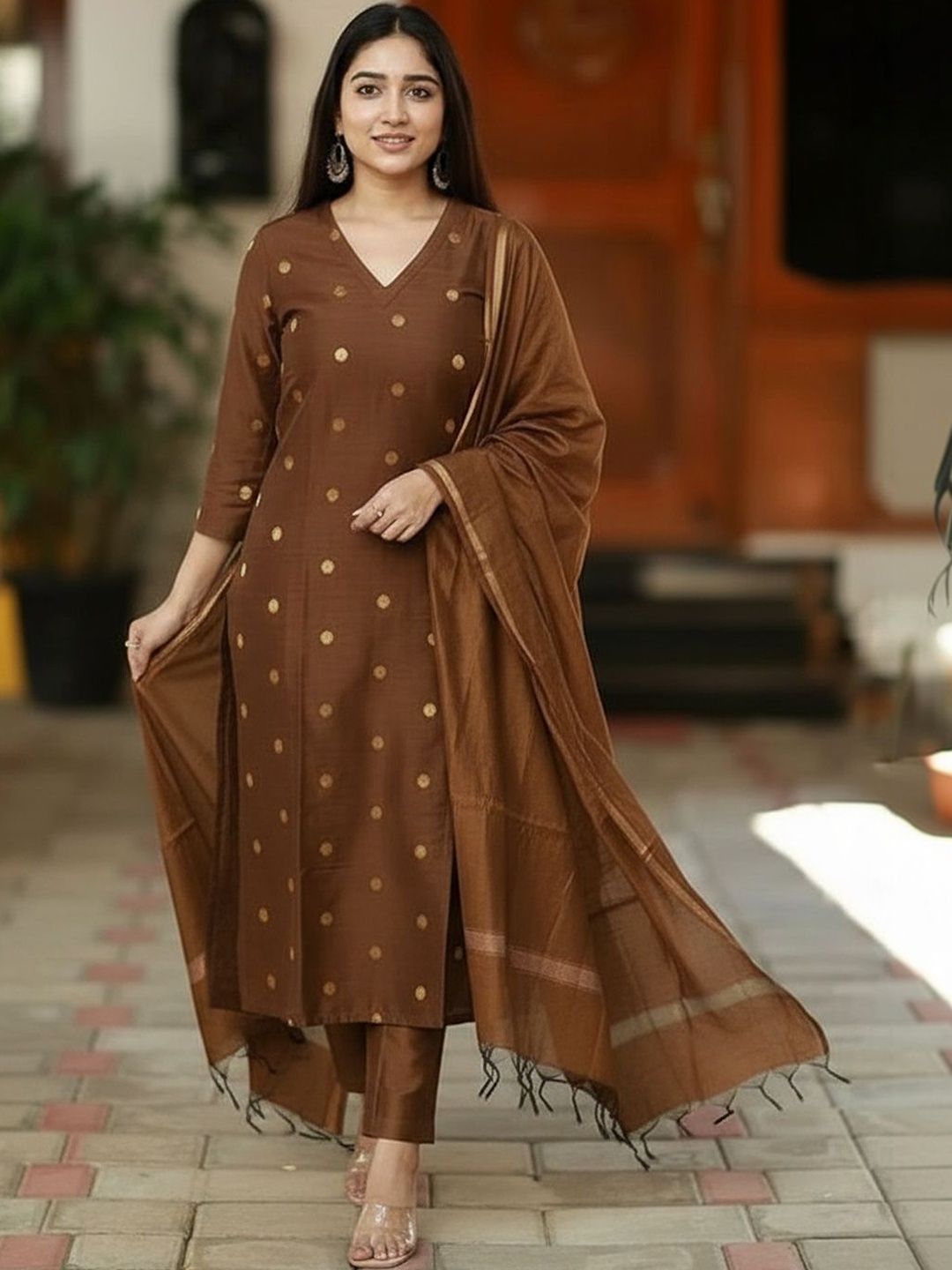 Dhiyona KL Women Ethnic Motifs Printed Regular Kurta with Trousers & With Dupatta
