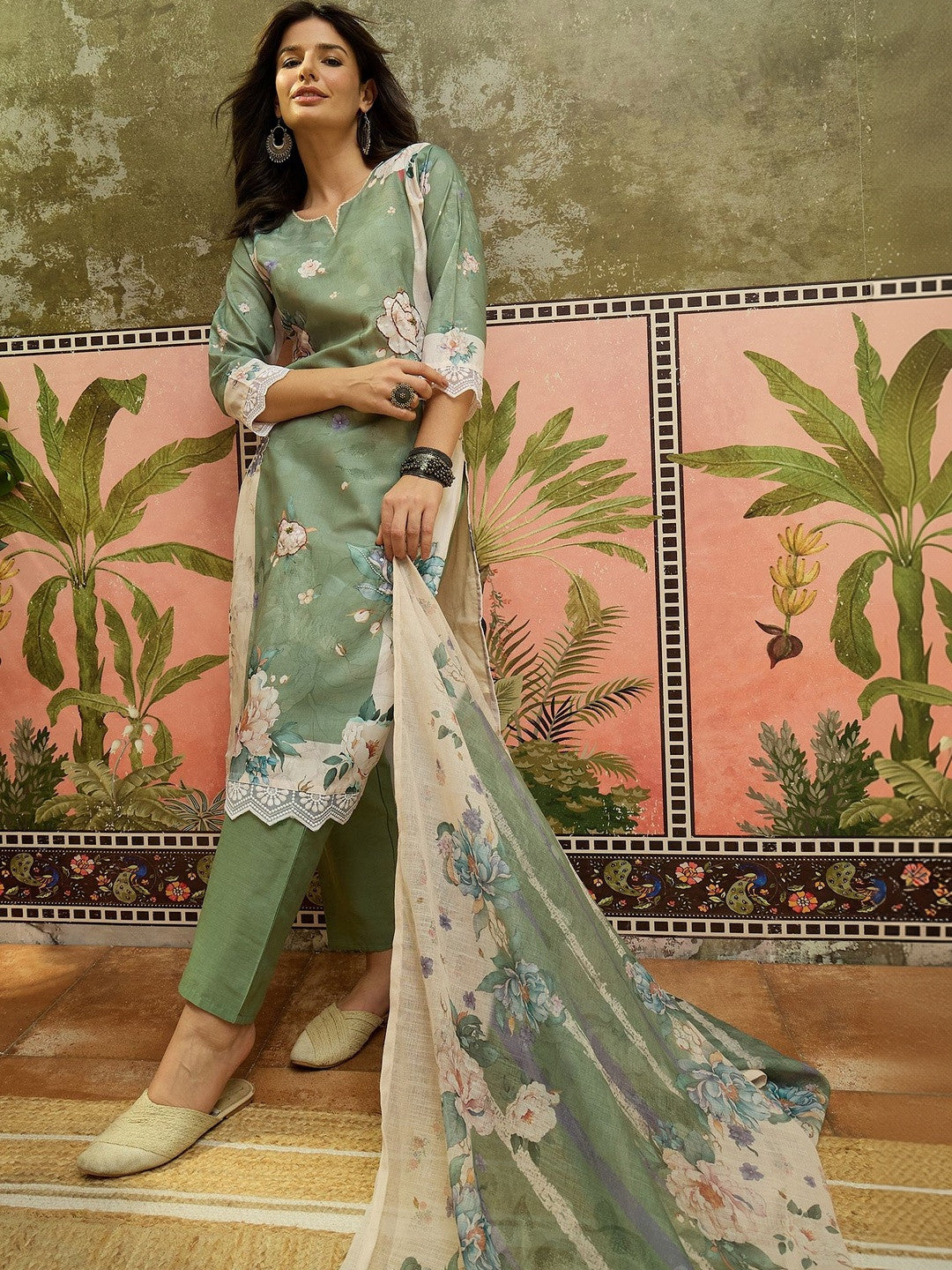 Women Floral Printed Regular Linen Kurta with Trousers & With Dupatta