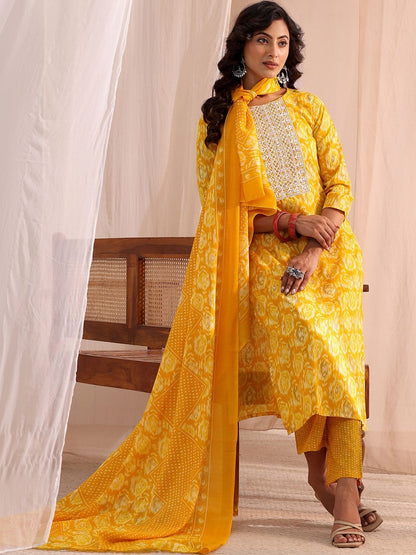 Women Ethnic Motifs Printed Regular Kurta with Trousers & With Dupatta