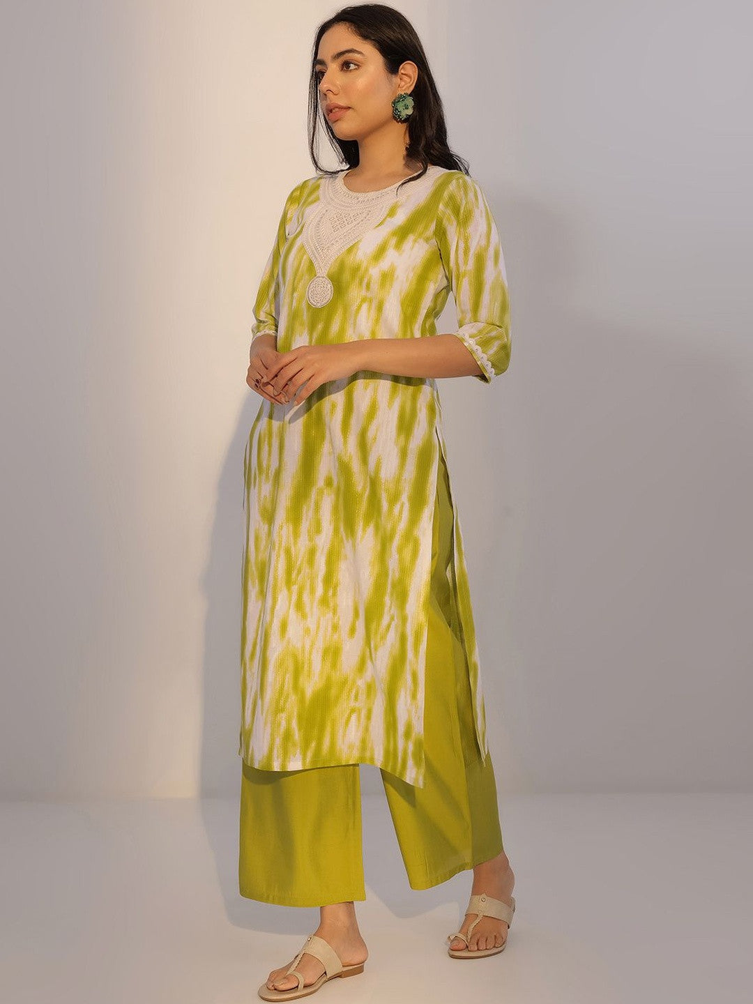 Women Abstract Printed Thread Work Kurta with Trousers