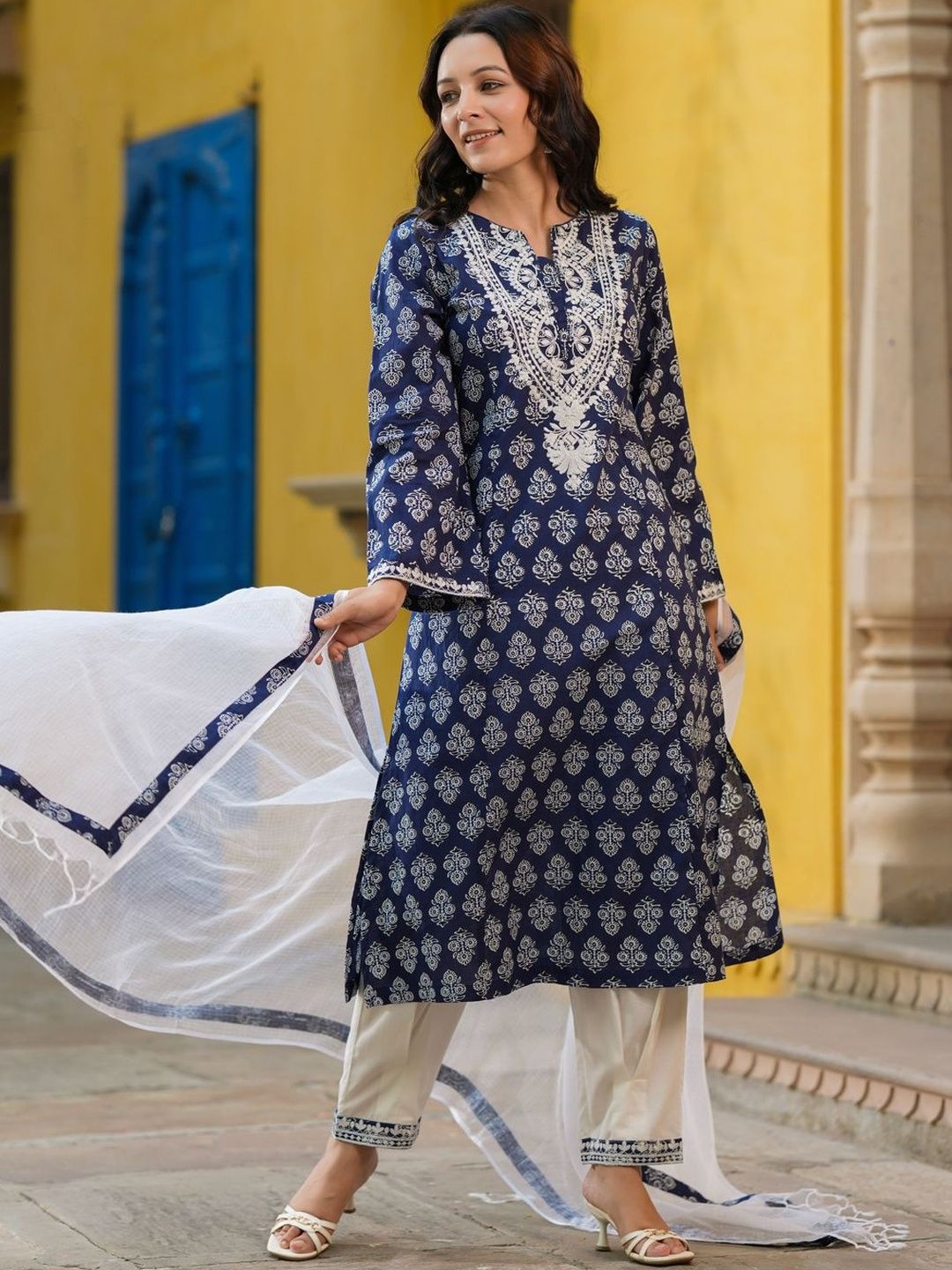 Dhiyona RR Women's Ethnic Motifs Printed Regular Thread Work Pure Cotton Kurta with Trousers & With Dupatta