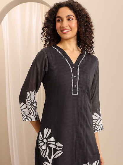 Women Floral Printed Regular Thread Work Kurta with Trousers & With Dupatta