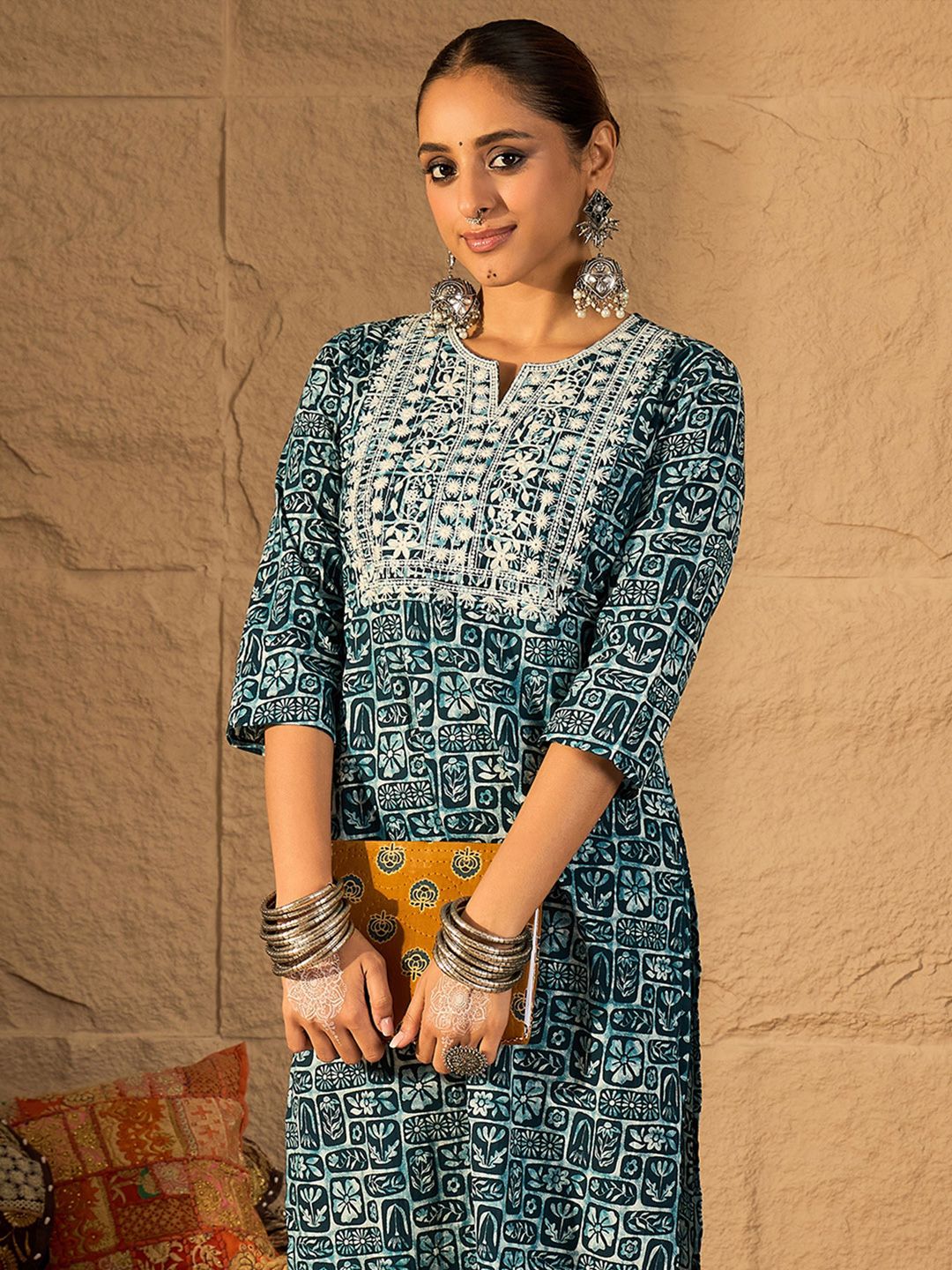 Women Floral Embroidered Regular Thread Work Pure Cotton Kurta with Trousers