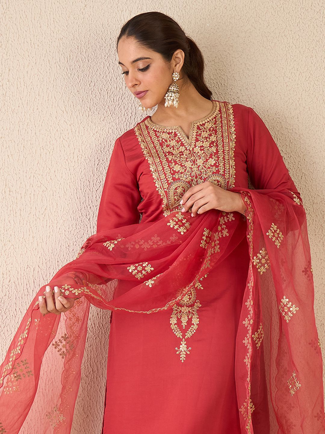 Dhiyona IE Women Ethnic Motifs Embroidered Regular Gotta Patti Kurta with Trousers & With Dupatta