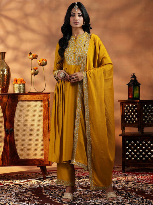 Women Floral Yoke Design Panelled Kurta with Palazzos & With Dupatta
