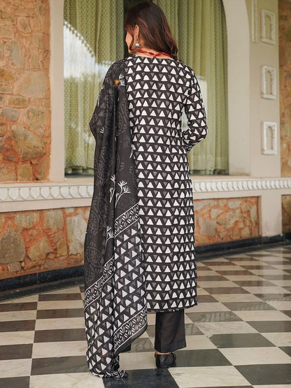 Dhiyona KL Printed Regular Kurta With Trousers & Dupatta