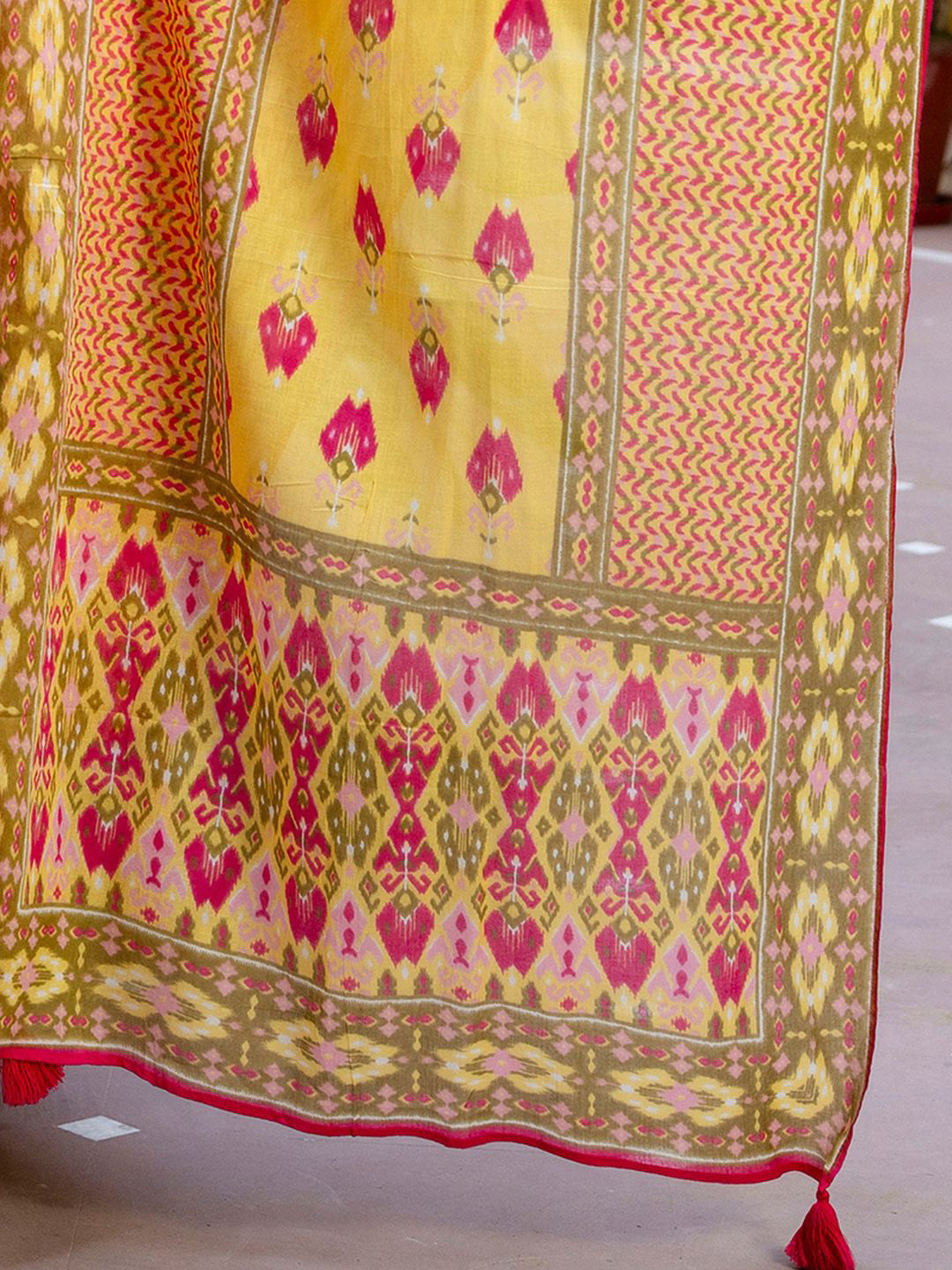 Women Printed Panelled Sequinned Pure Cotton Kurta with Trousers & With Dupatta