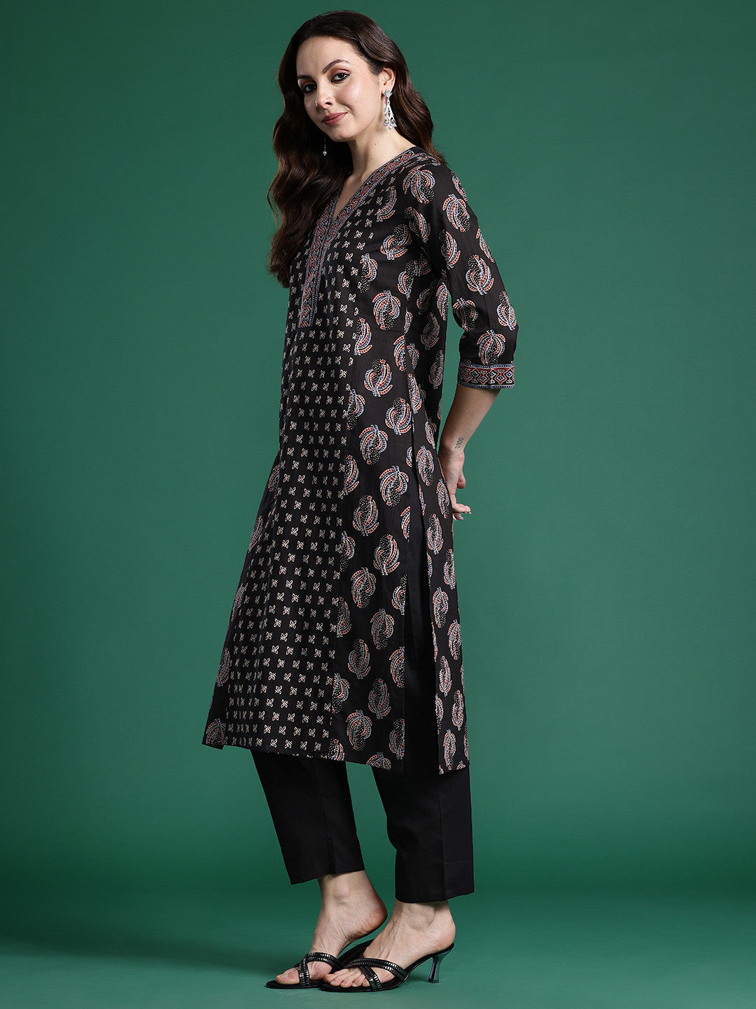 Ethnic Motifs Printed Panelled Pure Cotton Kurta with Trousers & Dupatta