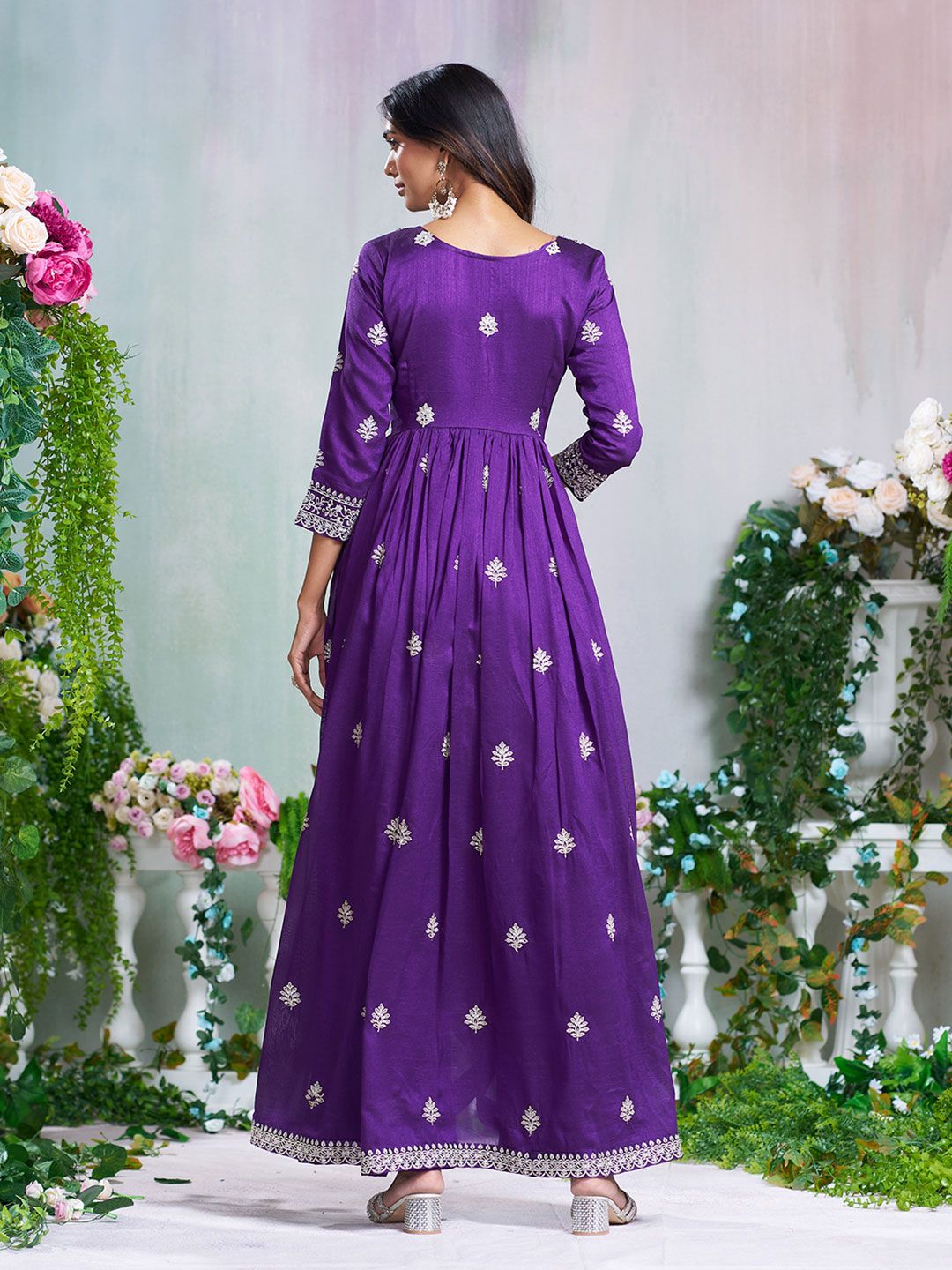 Dhiyona CH Women Floral Embroidered A-Line Kurta with Trousers