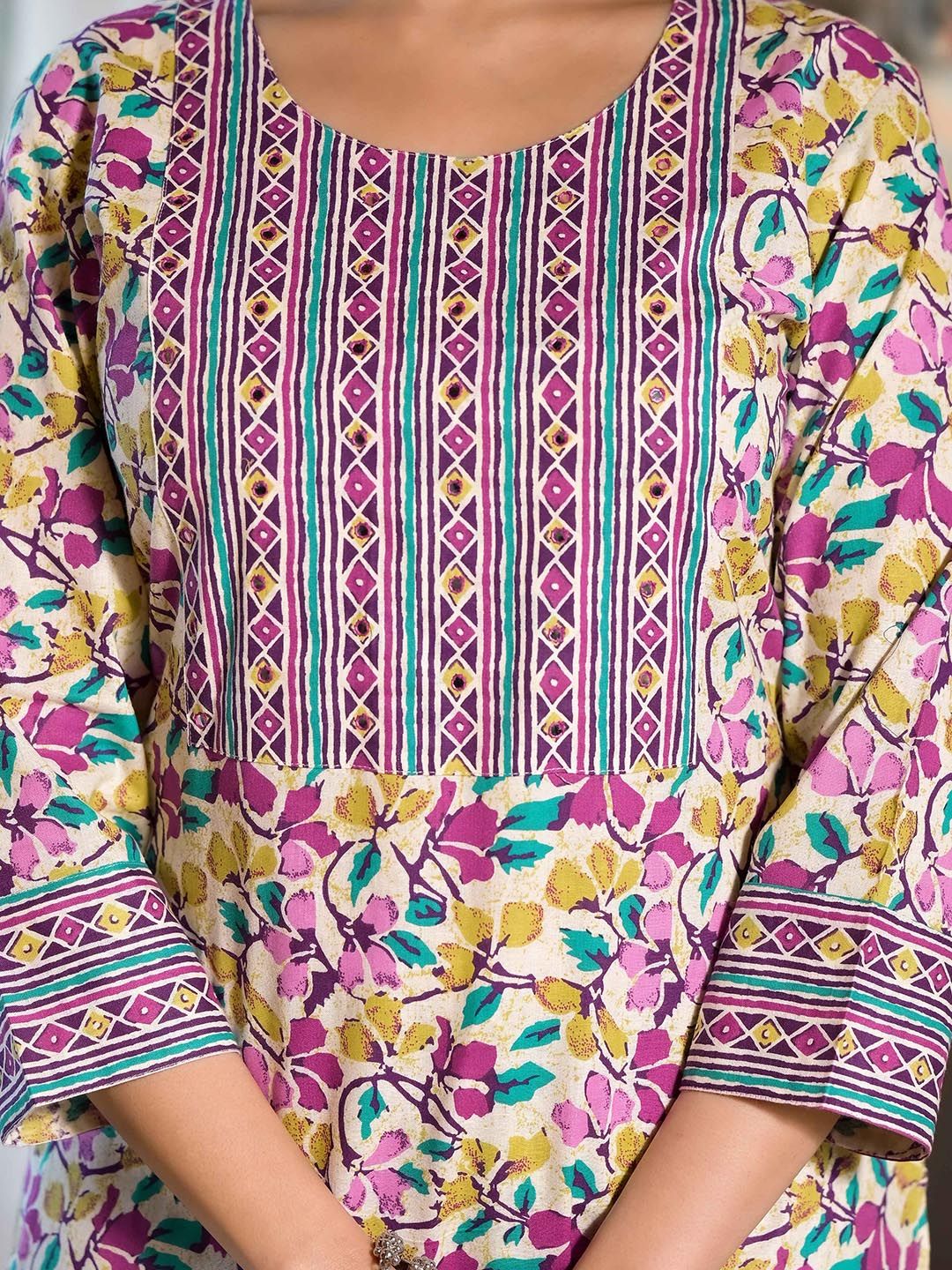Dhiyona KL Floral Printed Regular Mirror Work Pure Cotton Kurta With Trousers & Dupatta