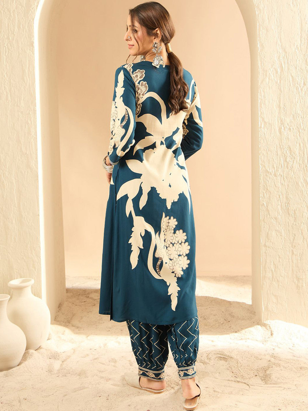 Women Floral Printed Regular Sequinned Kurta with Salwar