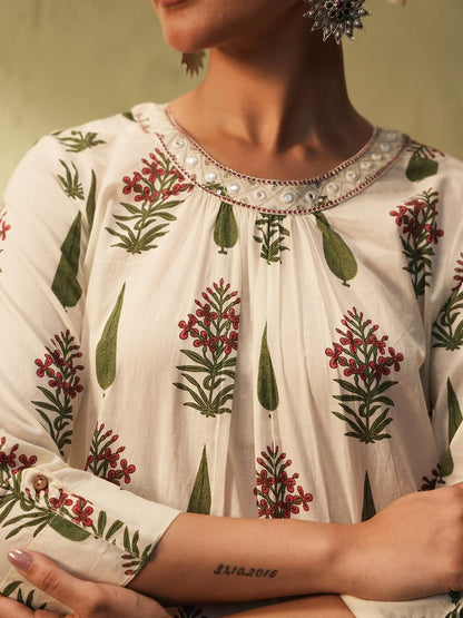 Dhiyona IS Women's Floral Printed Mirror Work Pure Cotton Straight Kurta With Trouser