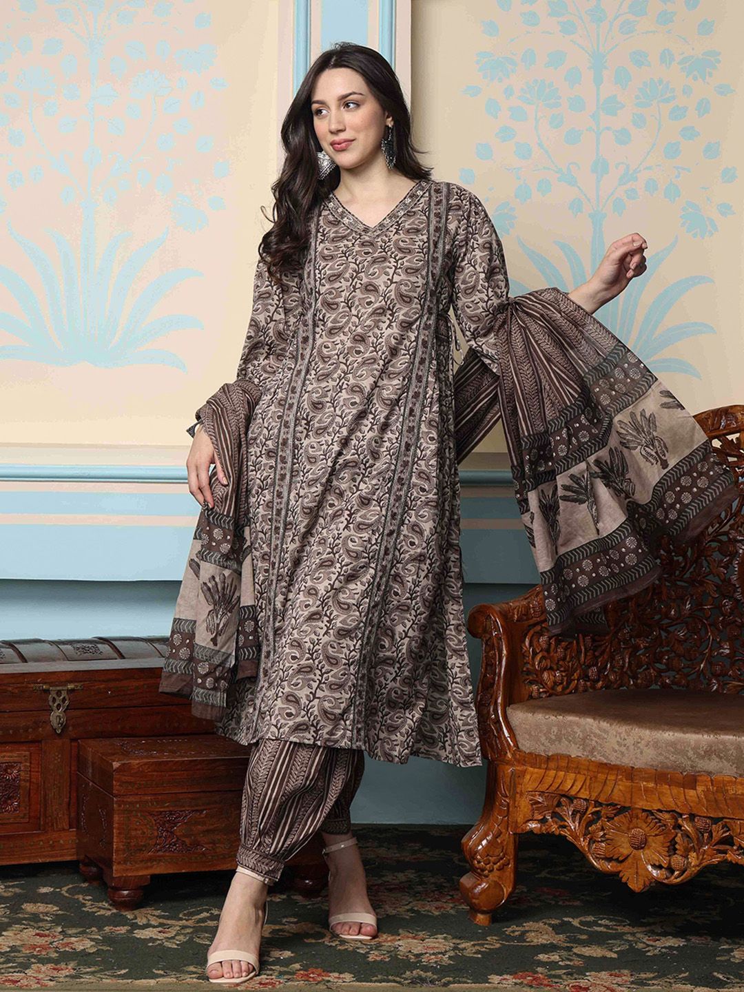 Dhiyona IS Women's Kalamkari Printed Kurta with Trouser & Dupatta