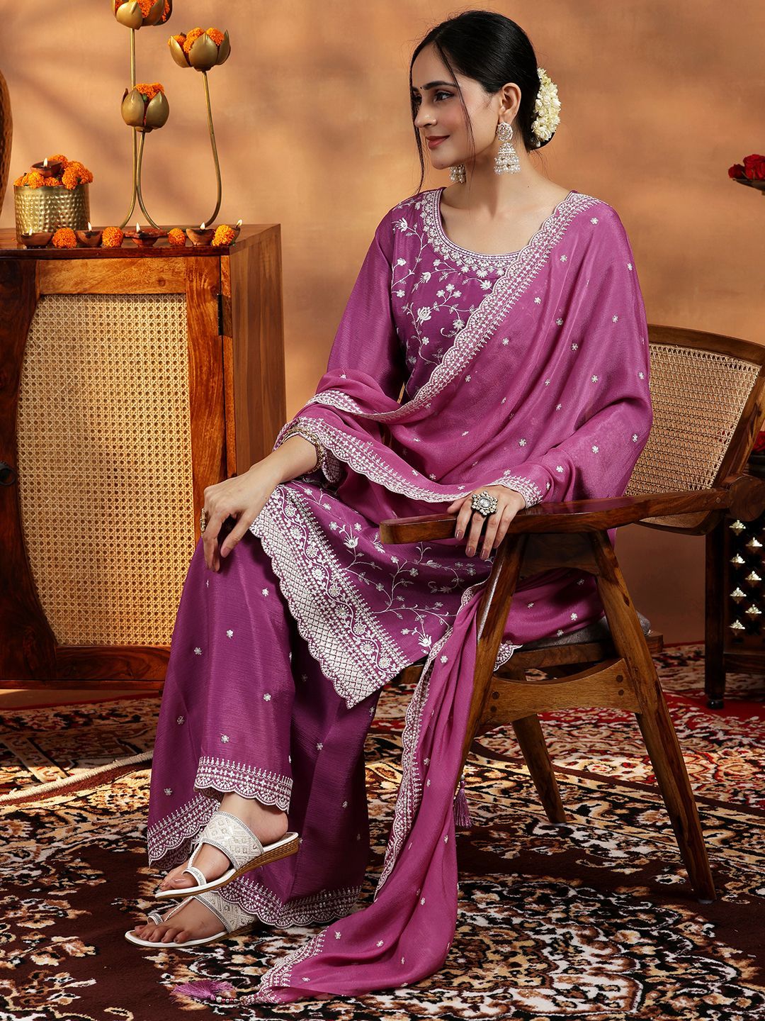 Dhiyona LL Women Floral Embroidered Regular Sequinned Kurta with Palazzos & With Dupatta