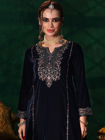 Floral Yoke Design Straight Sequinned Velvet Kurta with Skirt & Dupatta