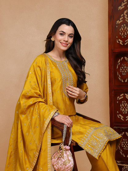 Dhiyona KL Floral Embroidered Regular Sequinned Kurta with Palazzos & With Dupatta