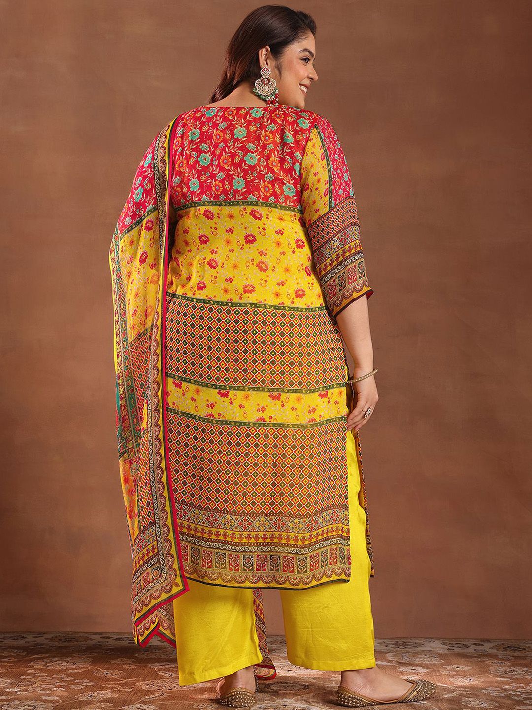 Dhiyona Women's Plus Size Ethnic Motifs Printed Kurta with Palazzos & Dupatta