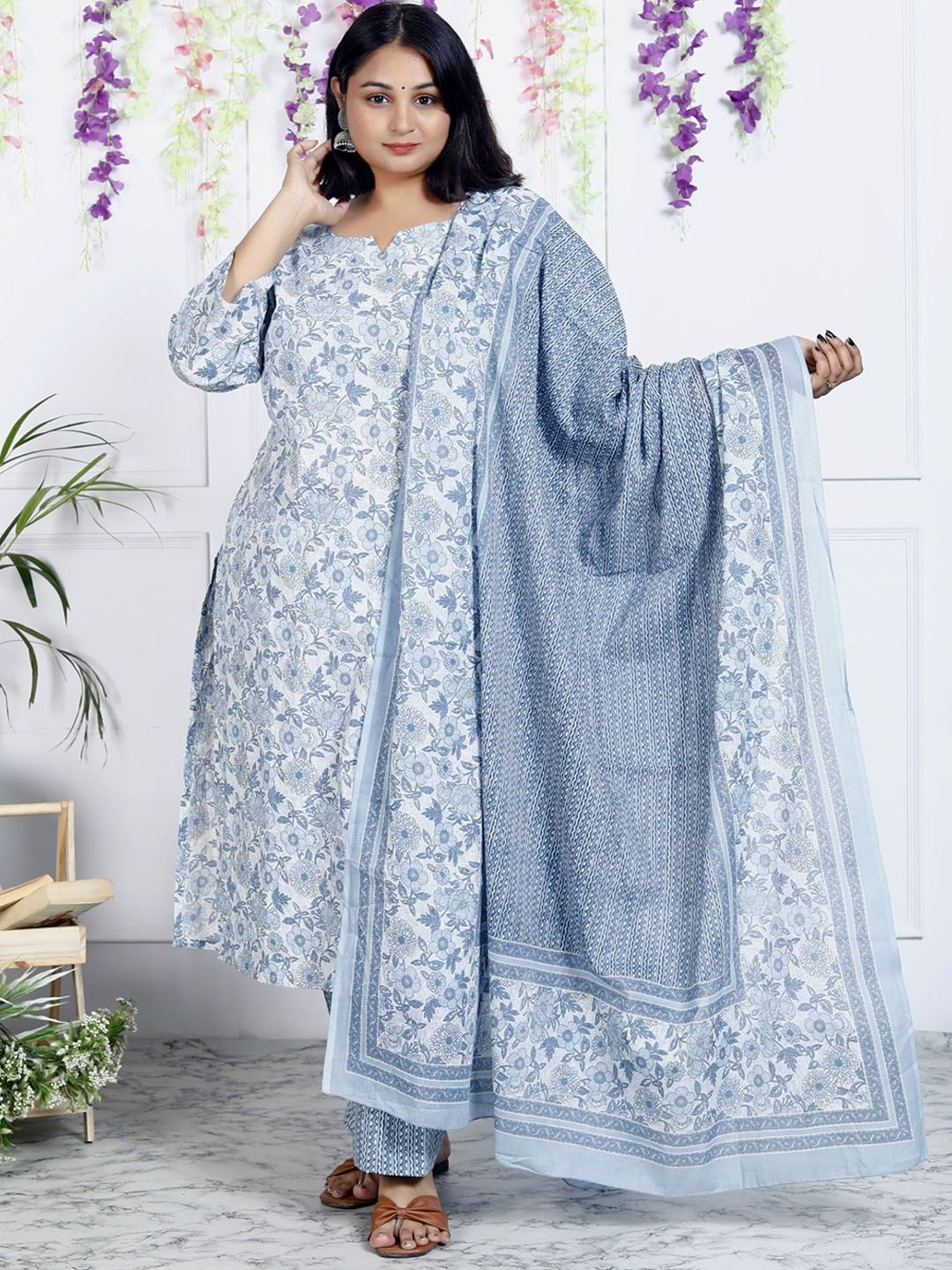 Dhiyona KL Women Floral Printed Regular Sequinned Pure Cotton Kurta with Trousers & With Dupatta