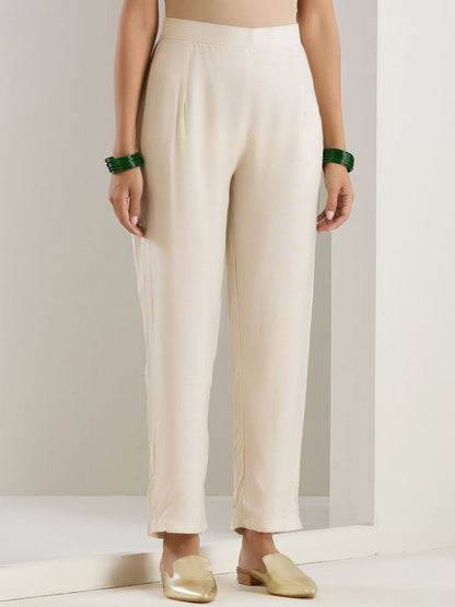 Dhiyona IS Women's White Floral Embroidered V-Neck Straight Kurta With Trousers & Dupatta