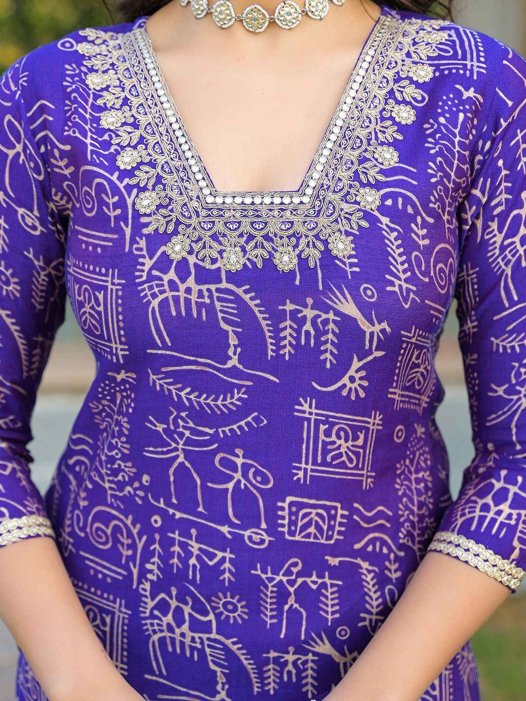 Dhiyona KL Women Ethnic Motifs Printed Regular Thread Work Kurta with Trousers & With Dupatta