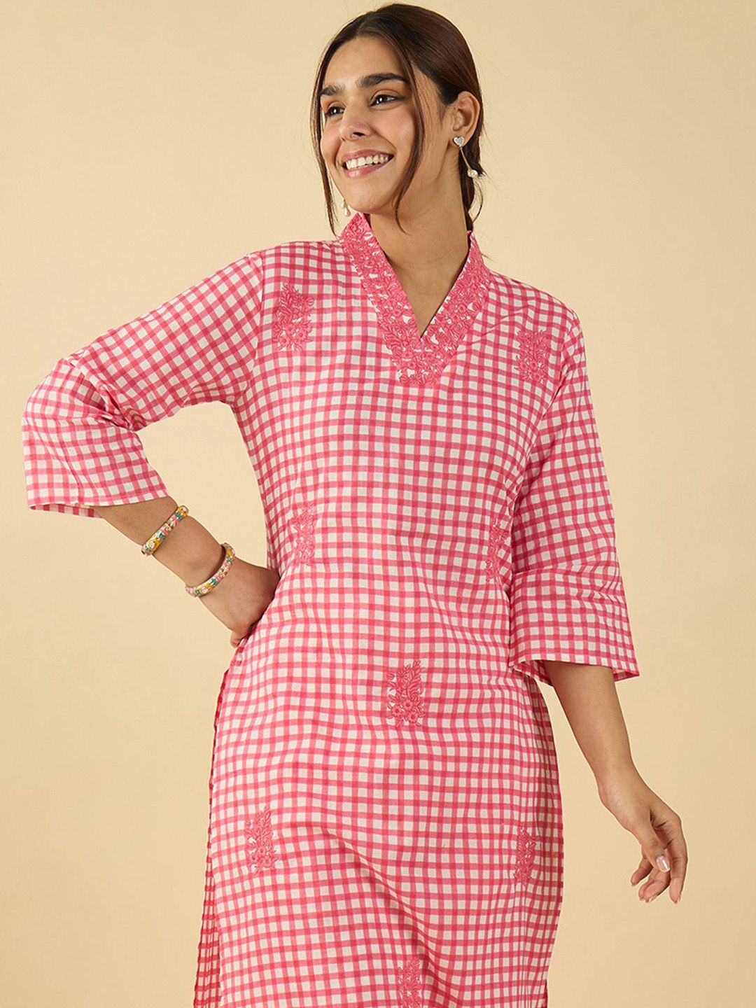 Dhiyona IE Checked V Neck Thread Work Pure Cotton Straight Kurta With Trousers