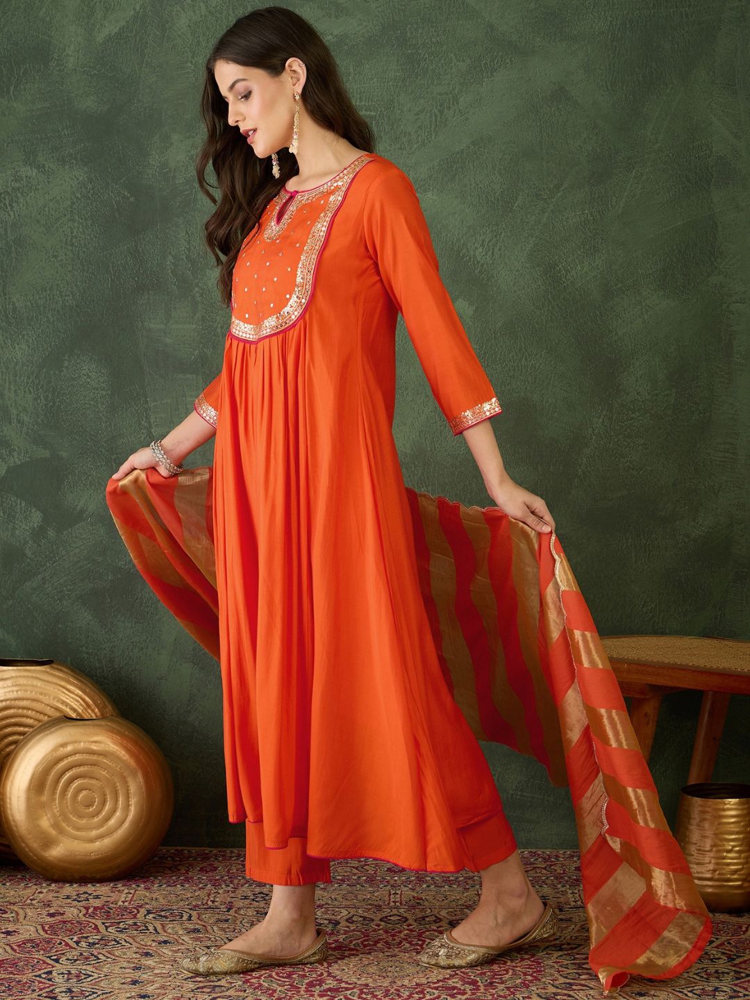 Dhiyona KL Women Embroidered A-Line Kurta Set