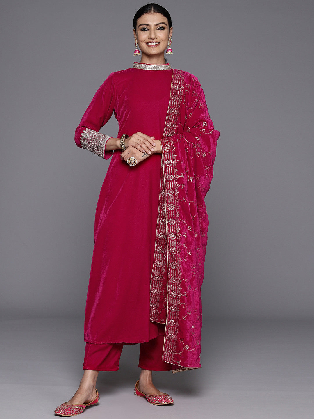 Women Regular Sequinned Velvet Kurta with Trousers & With Dupatta