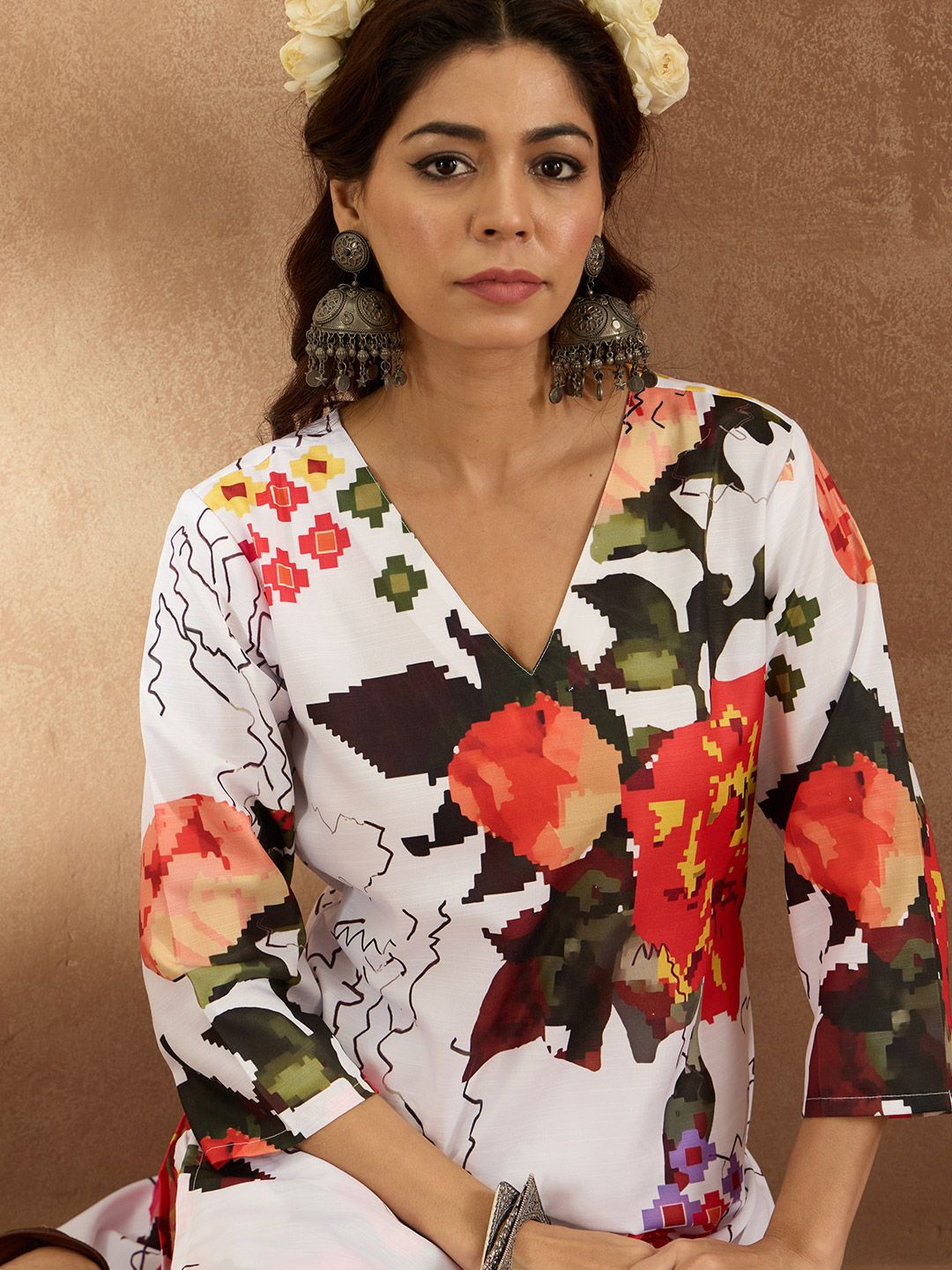 Dhiyona IE Women Floral Printed Regular Kurta with Trousers