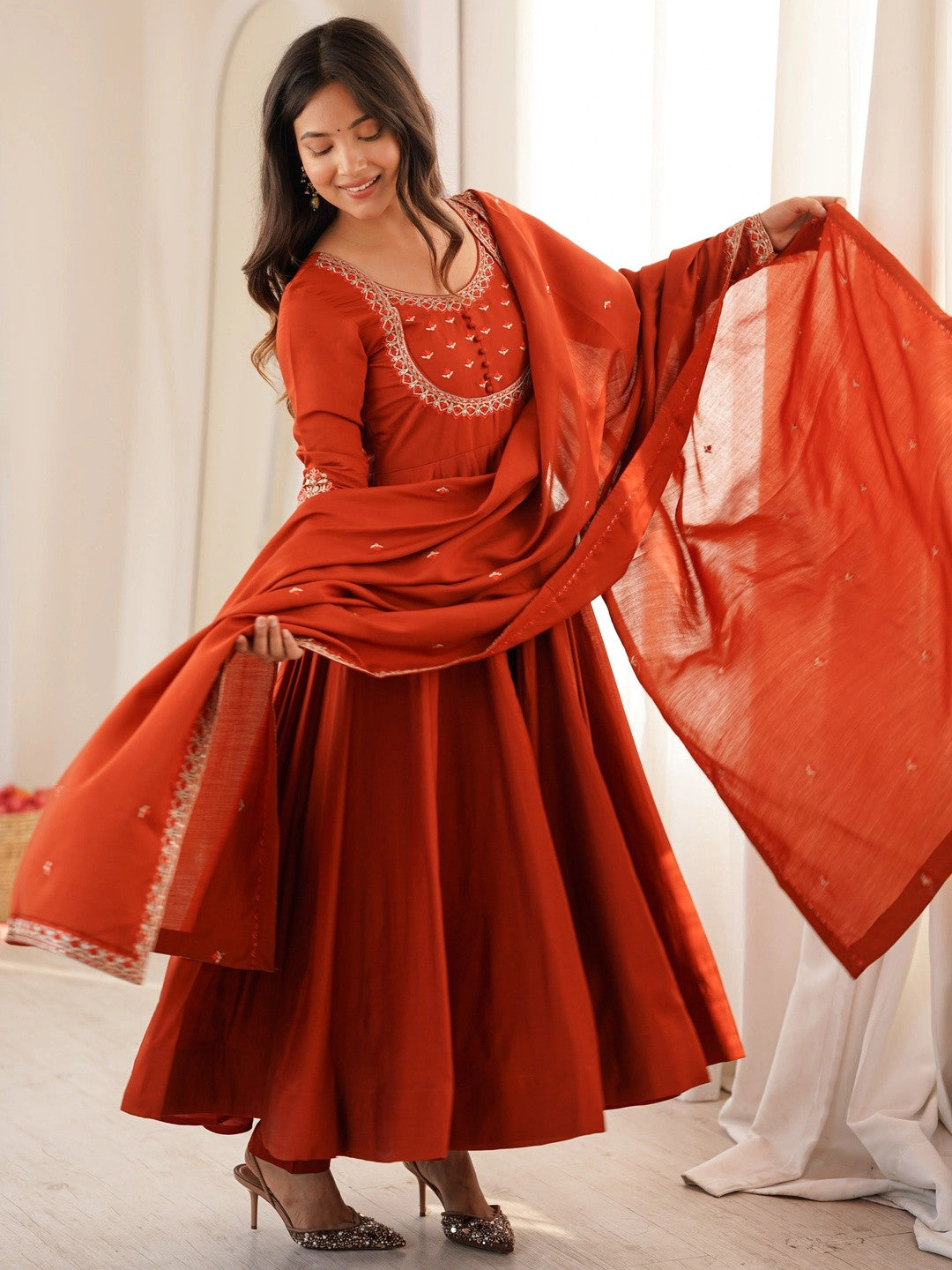 Women Ethnic Motifs Embroidered Empire Thread Work Chanderi Silk Kurta with Trousers & With Dupatta