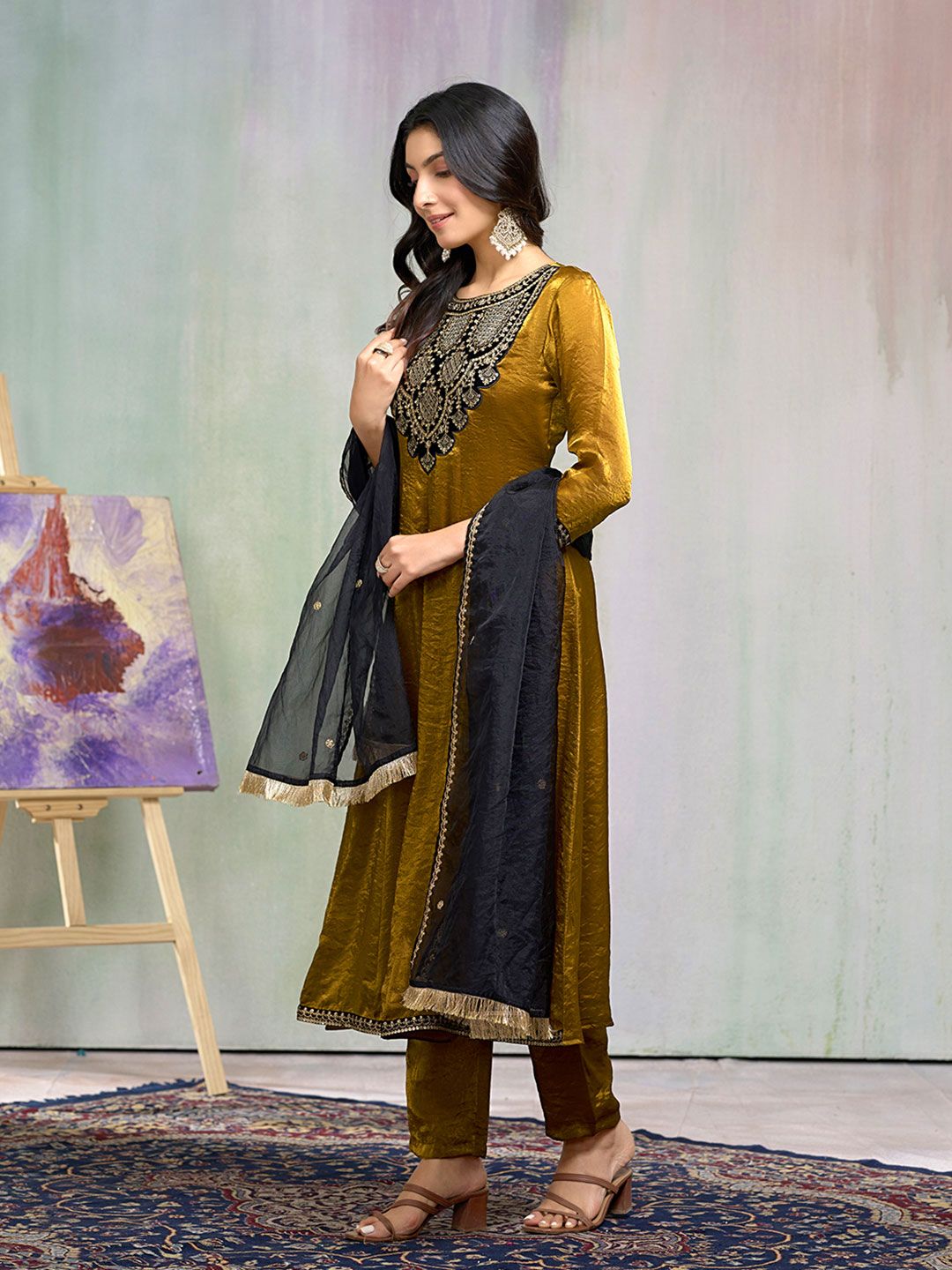 Dhiyona CH Women Floral Embroidered Regular Sequinned Kurta with Trousers & Dupatta