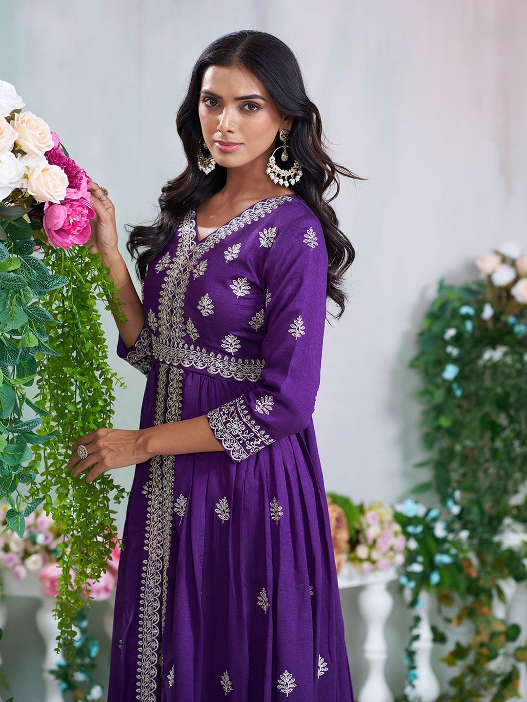 Dhiyona CH Women Floral Embroidered A-Line Kurta with Trousers