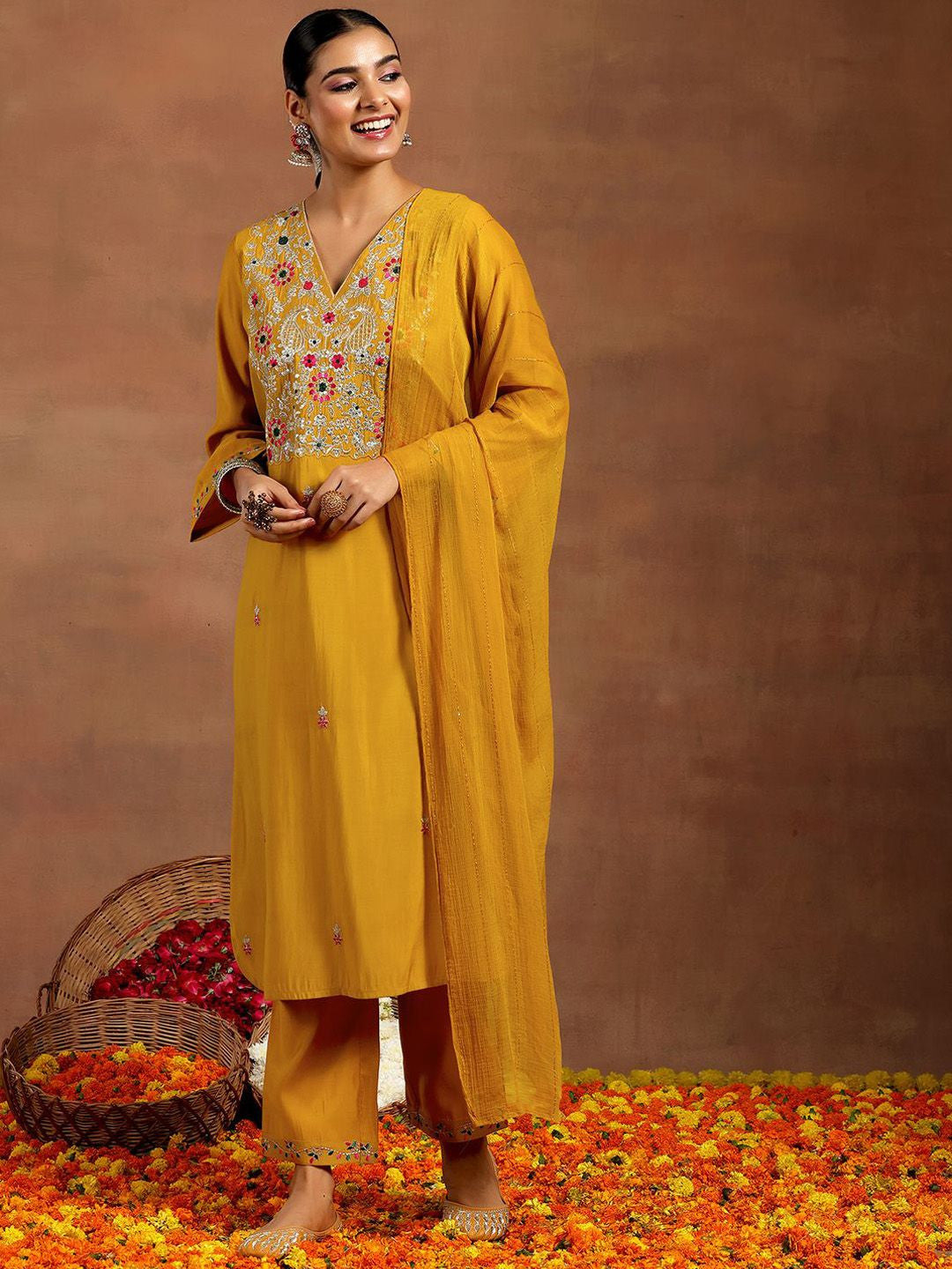 Ethnic Motifs Embroidered Sequinned V-Neck Straight Kurta With Trouser & Dupatta