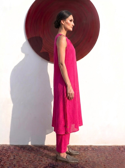 Dhiyona ST Swtantra Fuschia Easy Addictive Travel Airflow Sleeveless Kurta and Pant Set