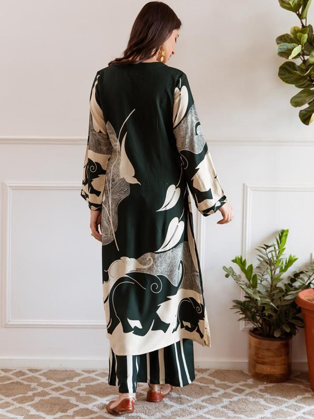 Women Printed Regular Beads and Stones Kurta with Palazzos