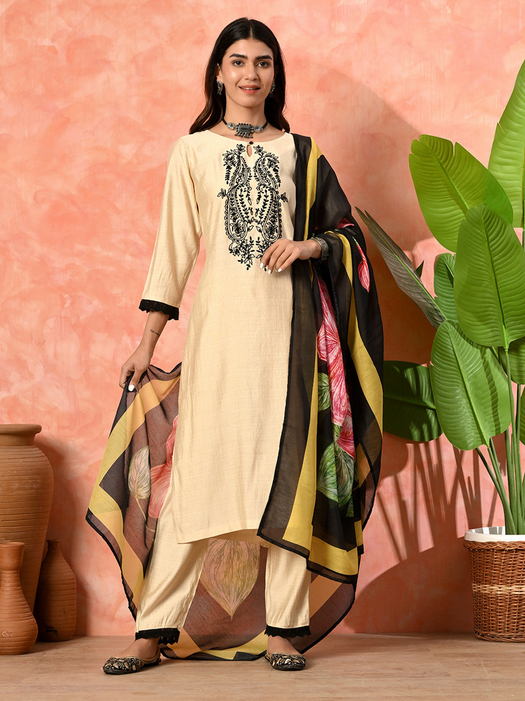 Women Ethnic Kurta Set