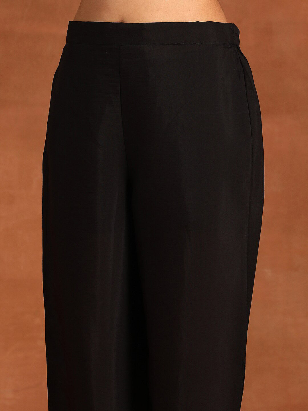 Floral Embroiderd Thread Work Straight Kurta & Trousers With Dupatta