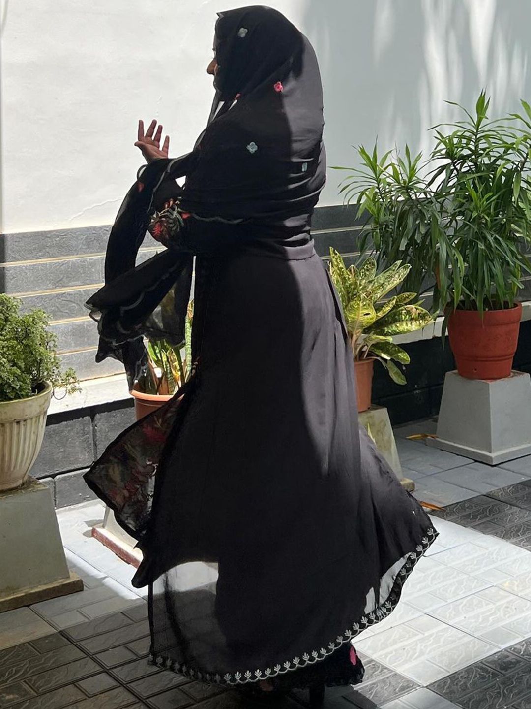 Dhiyona KL Floral Embroidered Georgette Kurta with Palazzos & With Dupatta