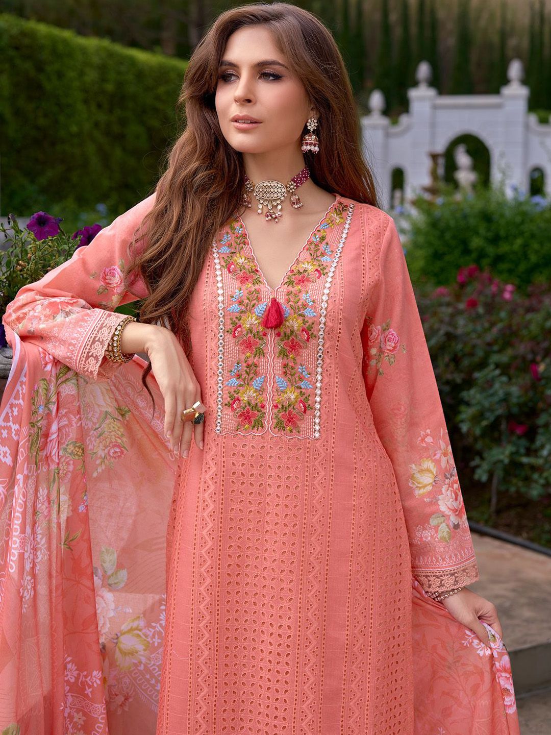 Dhiyona IE Women Floral Embroidered Regular Mirror Work Pure Cotton Kurta with Trousers & With Dupatta