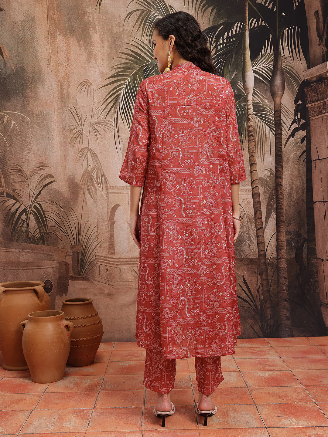 Ethnic Motifs Printed Regular Mirror Work Kurta with Trousers