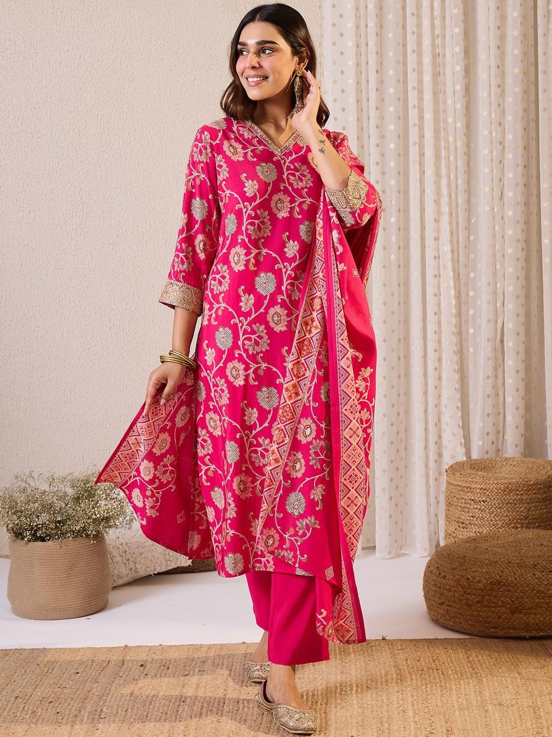 Dhiyona IE Floral Printed Notch Neck Chanderi Silk Straight Kurta & Trousers With Dupatta