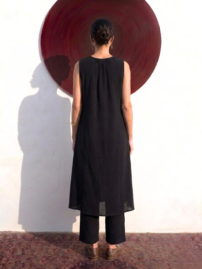 Dhiyona ST Swtantra Black Easy Addictive Travel Airflow Sleeveless Kurta and Pant Set