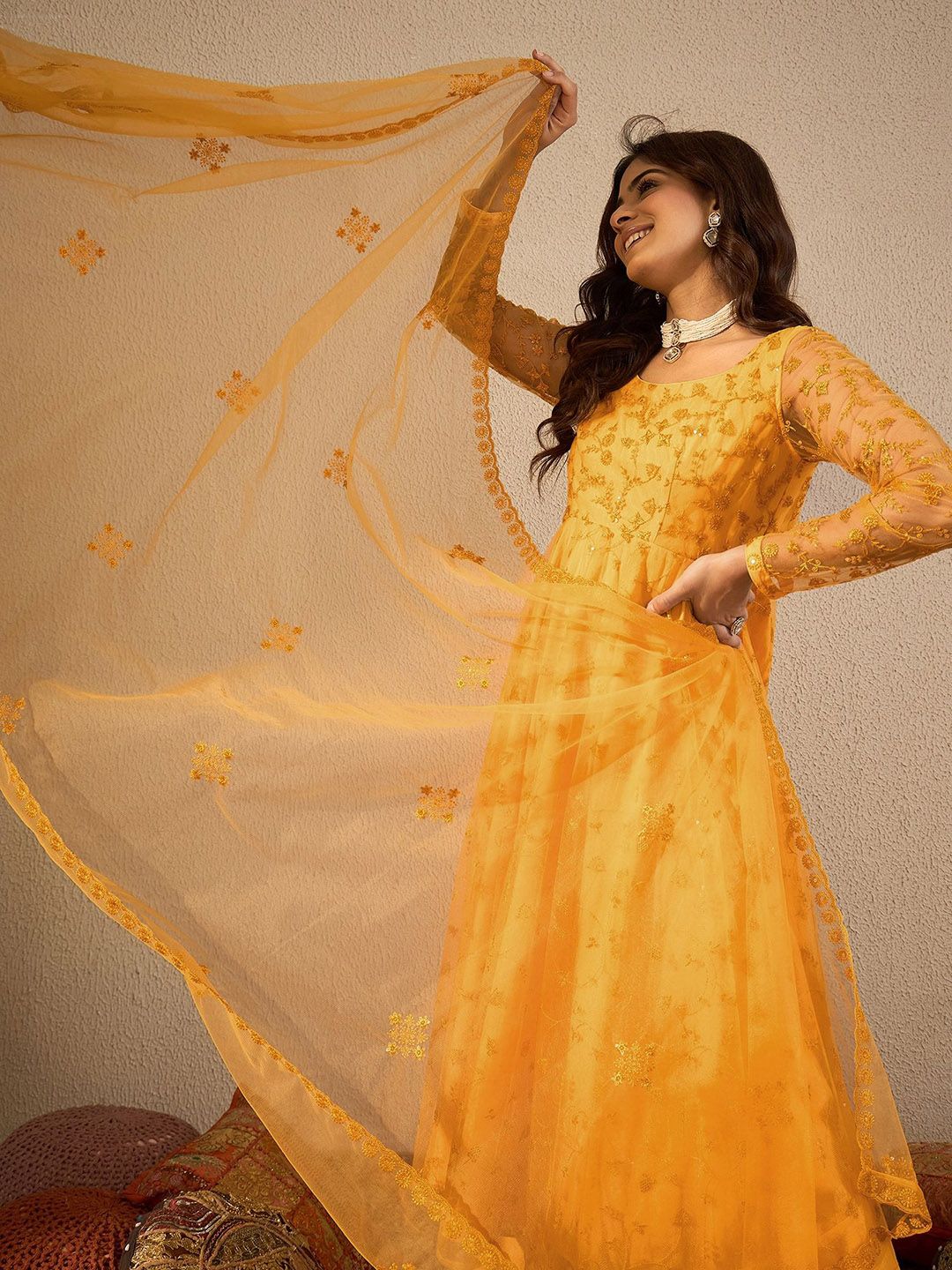 Dhiyona IN Women Floral Embroidered Regular Thread Work Kurta with Palazzos & Dupatta