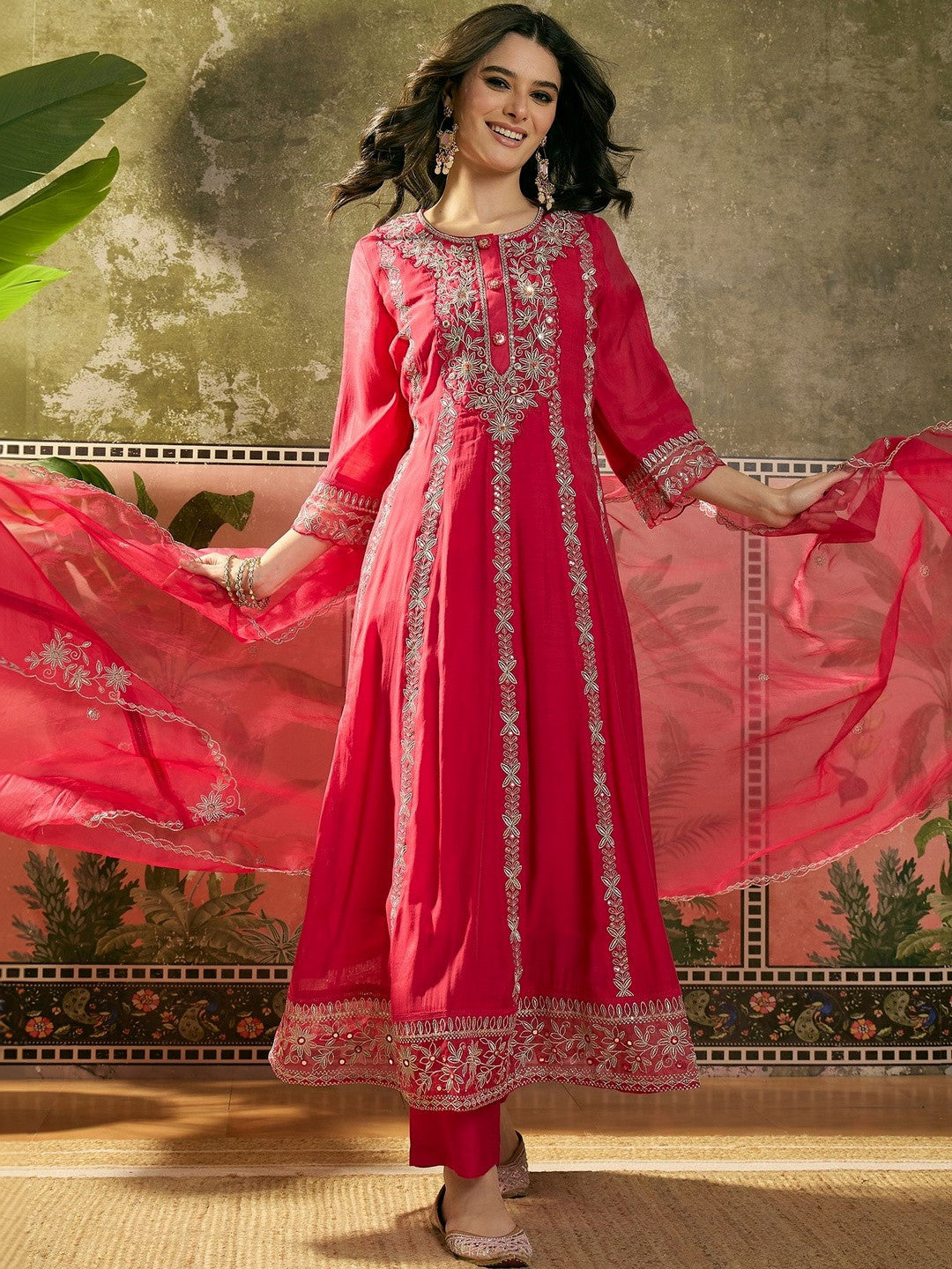 Embroidered Round-Neck Kurta Trousers & Dupatta