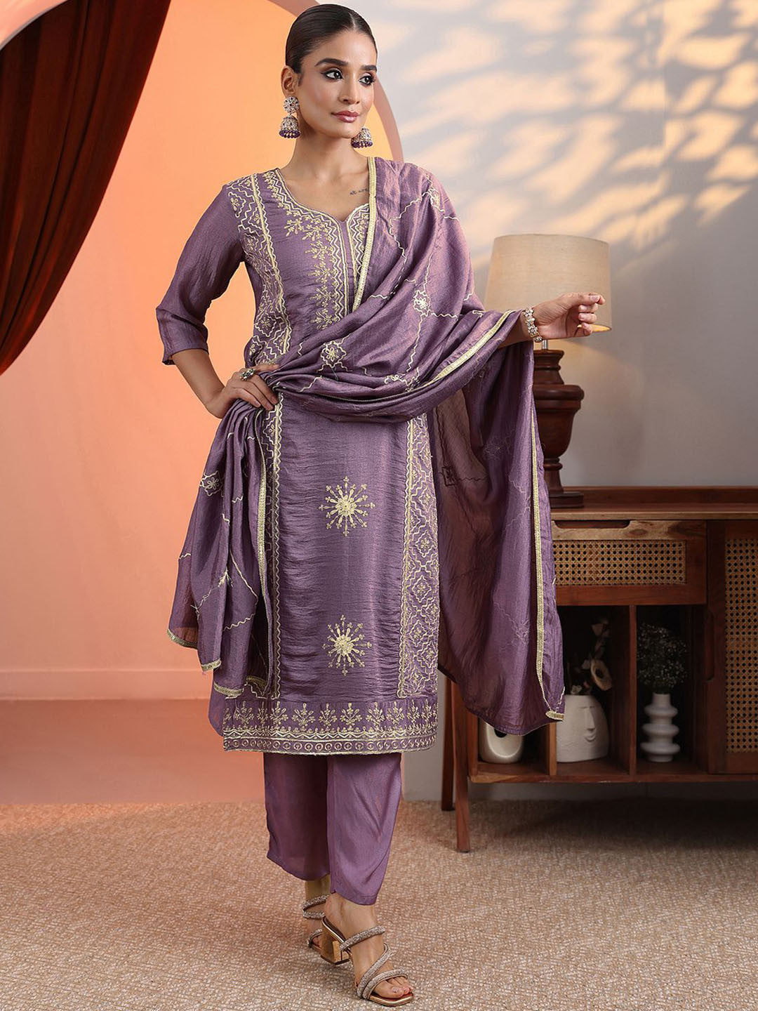 Women Ethnic Motifs Embroidered Regular Kurta with Trousers & Dupatta