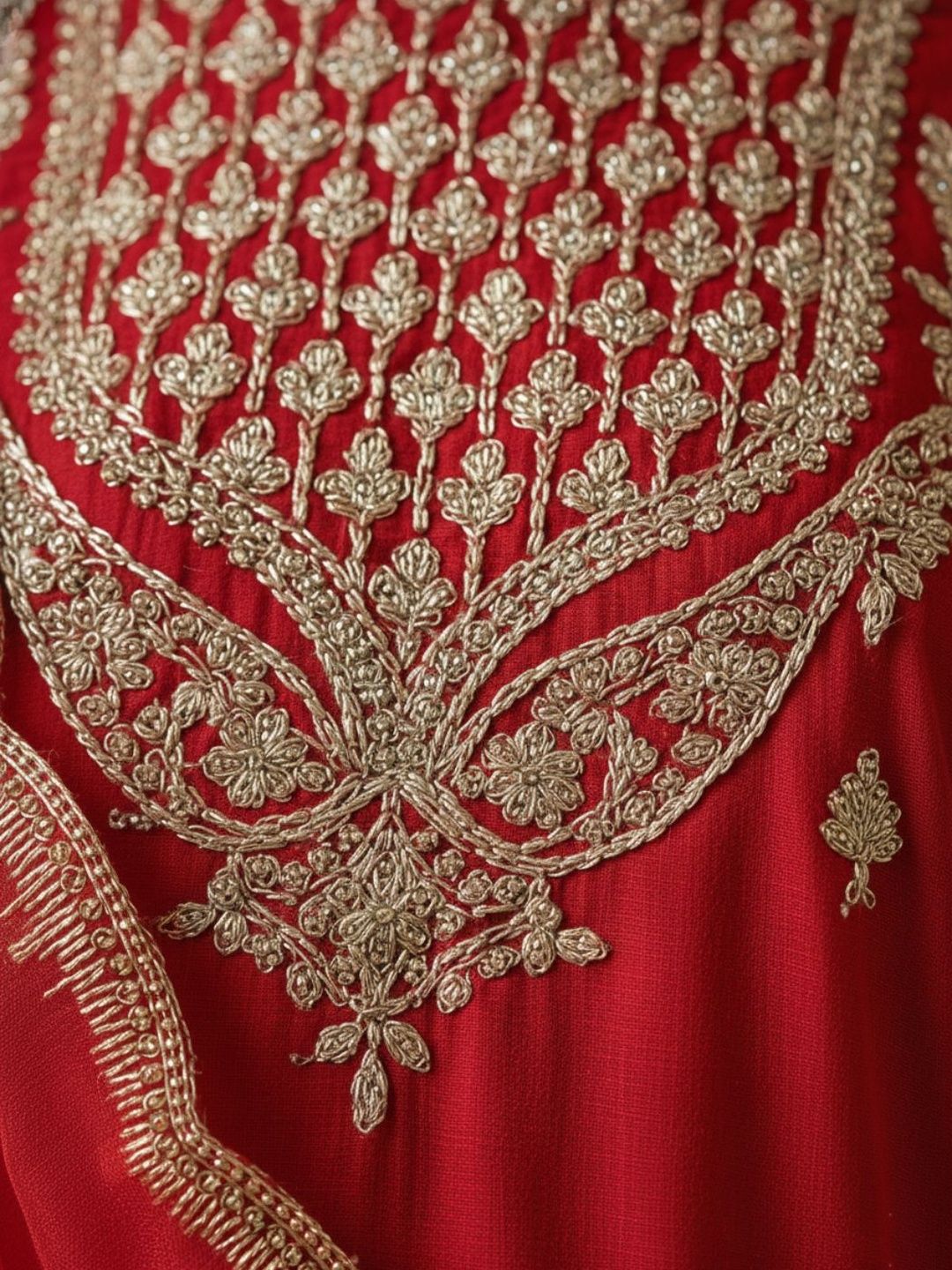 Dhiyona VA Women Ethnic Motifs Embroidered Regular Kurta with Sharara & With Dupatta