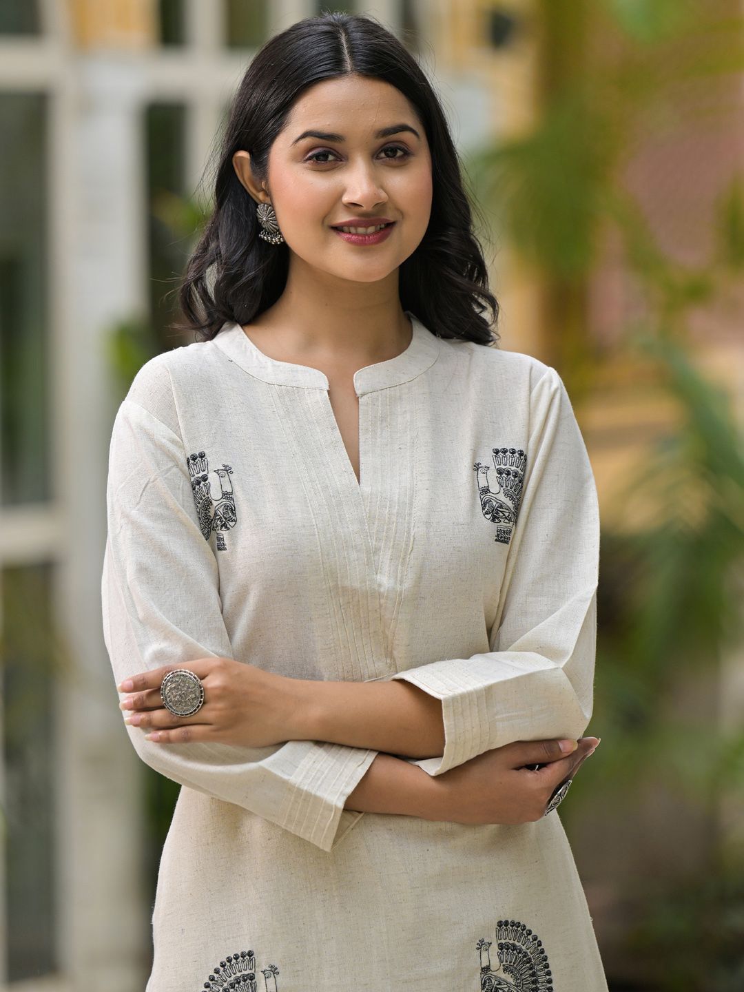 Dhiyona IE Animal Embroidered Regular Thread Work Pure Cotton Kurta With Palazzos