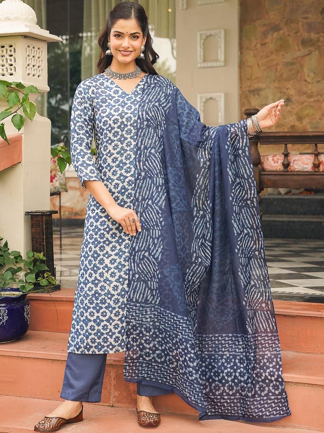 Dhiyona KL Ethnic Motifs Printed Straight Kurta With Trouser & Dupatta